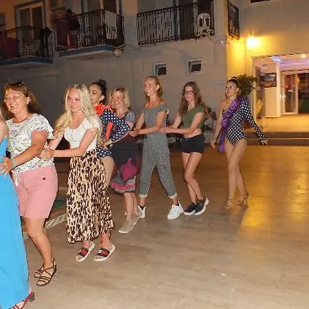 ホテル Akdeniz 3*