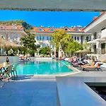 Отель Akdeniz 3*
