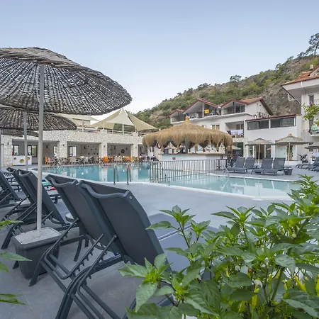 Akdeniz Otel